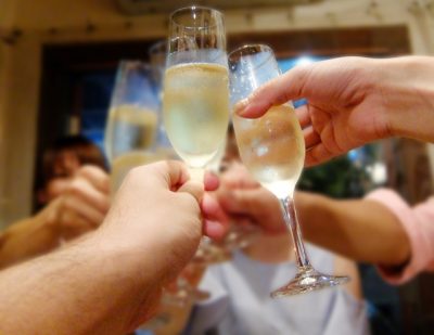 社会人の出会いはどこで？出会い場所別攻略法を徹底解説